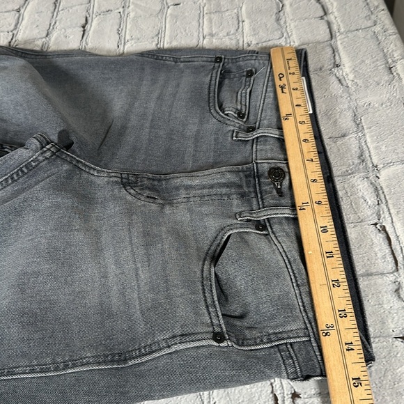 GAP Vintage Slim Mid Rise Gray Denim Jeans Straight Slim Leg Size 6 R 28 - Picture 8 of 15